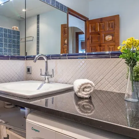 Goldhome - Requesens